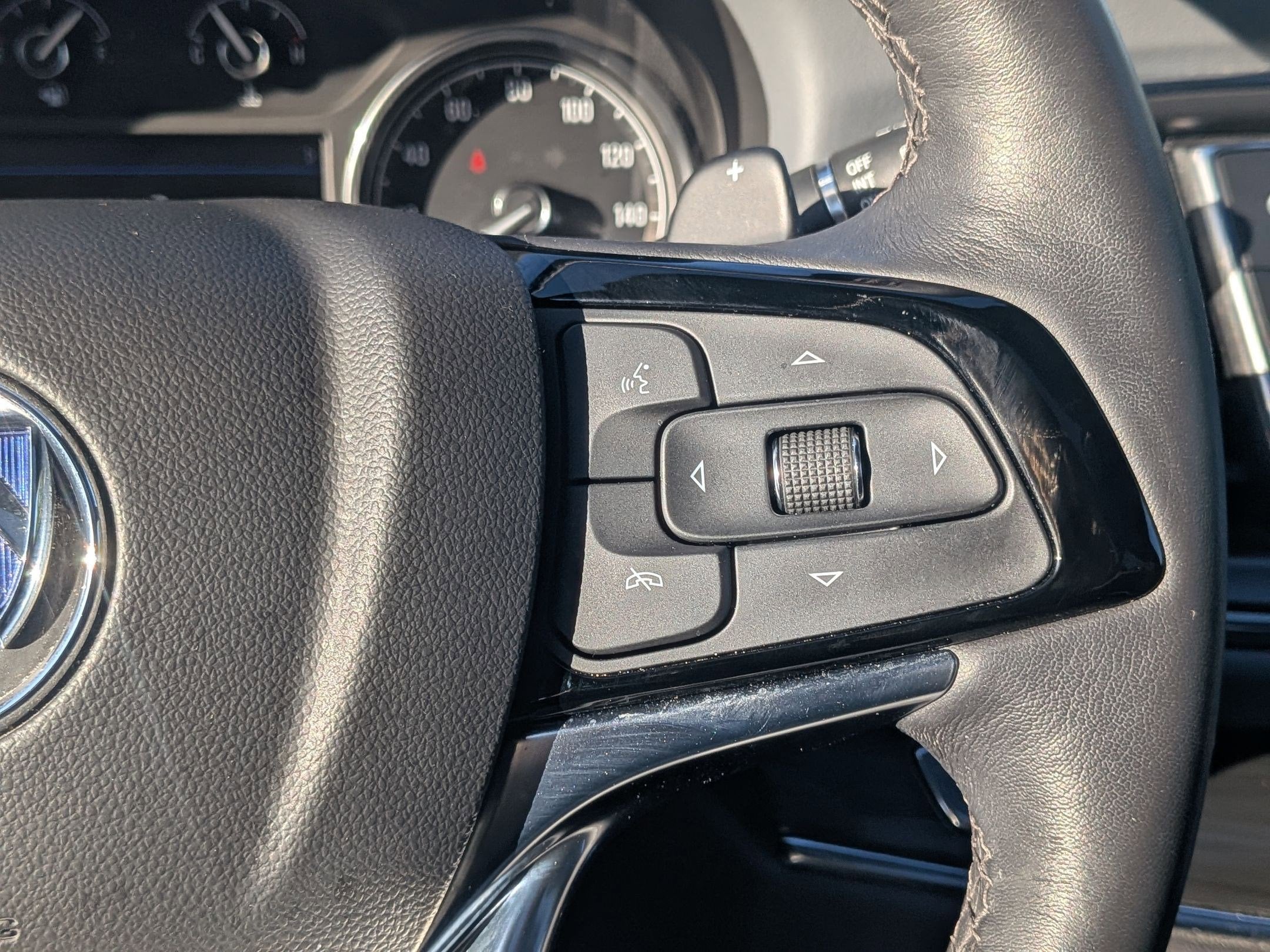 2022 Buick Enclave Essence