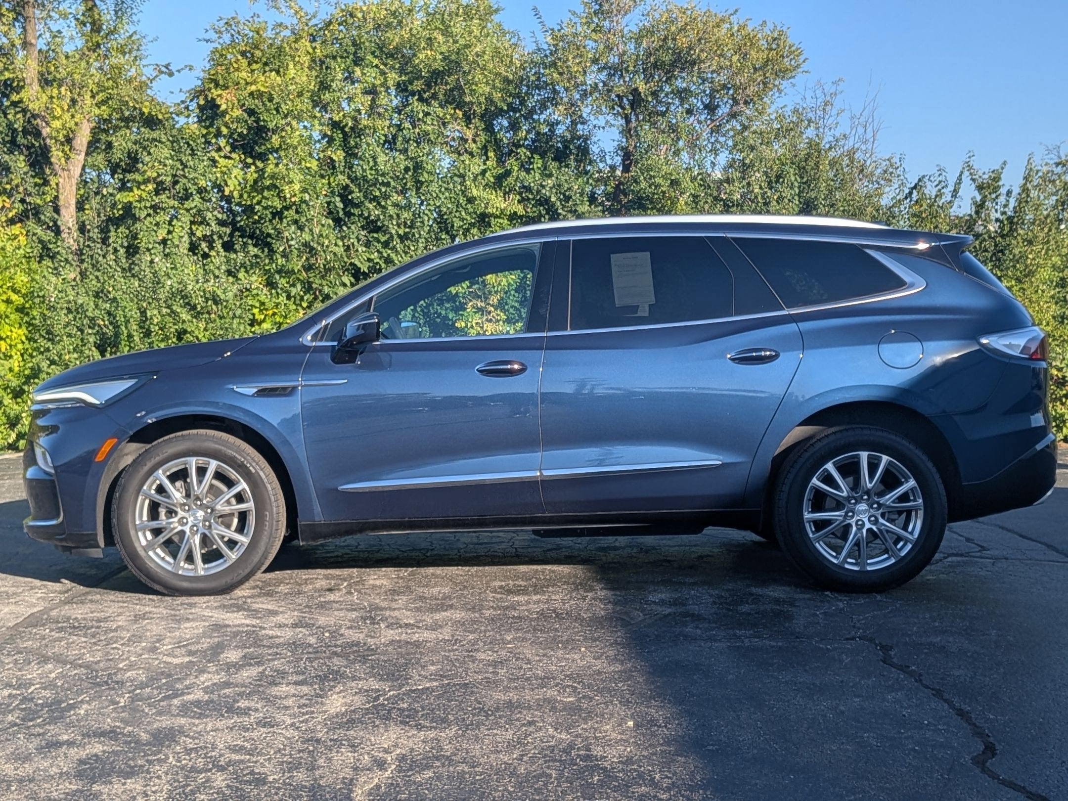 2022 Buick Enclave Essence