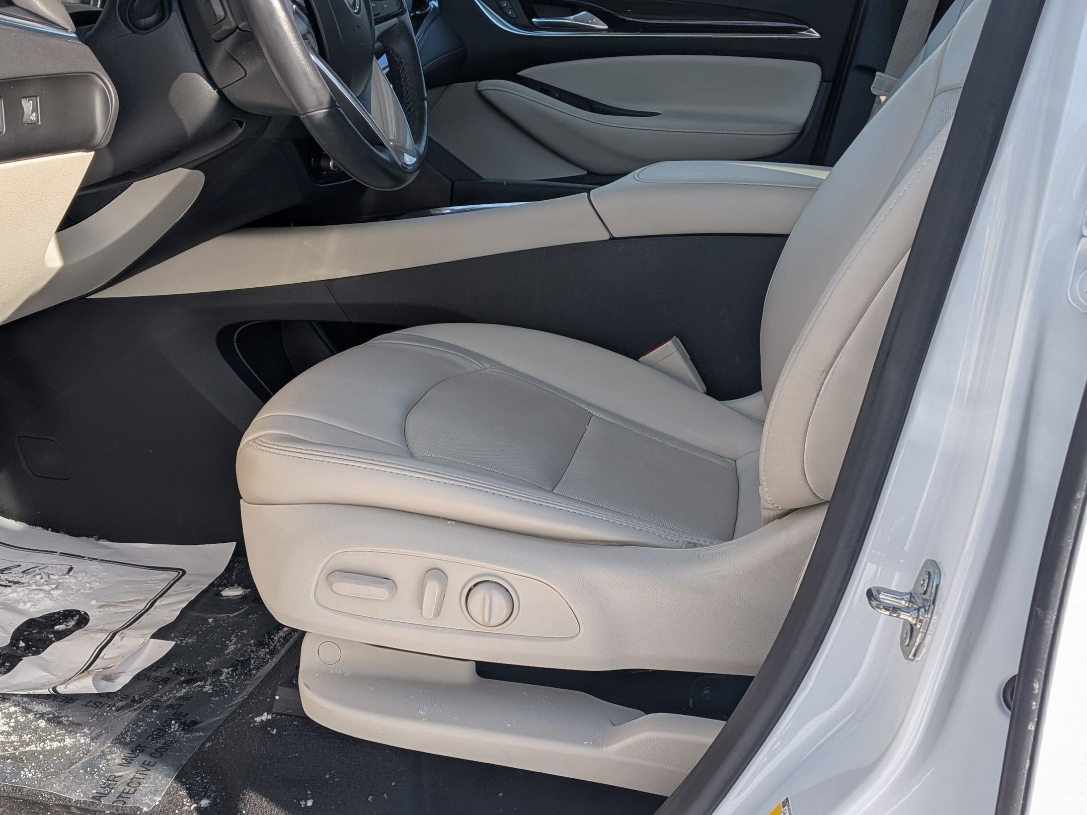 2022 Buick Enclave Essence