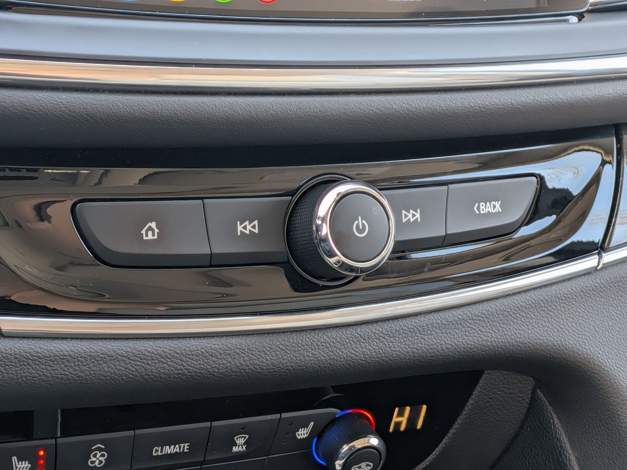 2022 Buick Enclave Essence