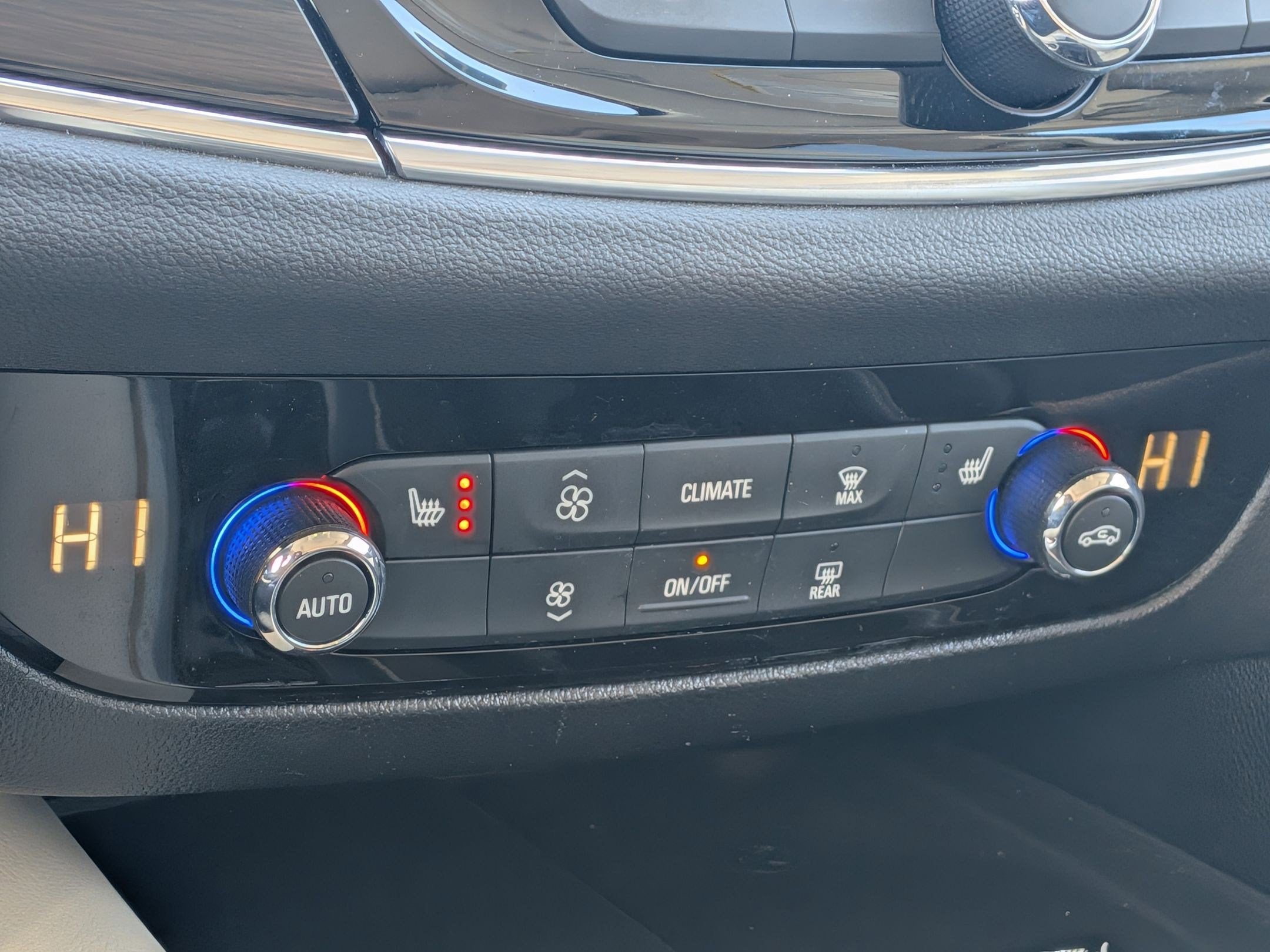 2022 Buick Enclave Essence