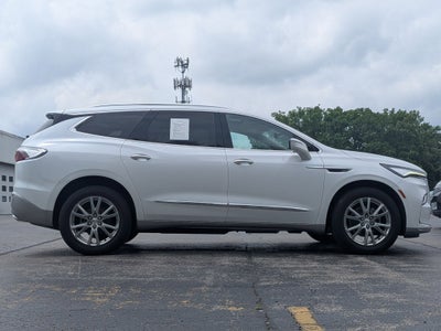 2022 Buick Enclave Essence