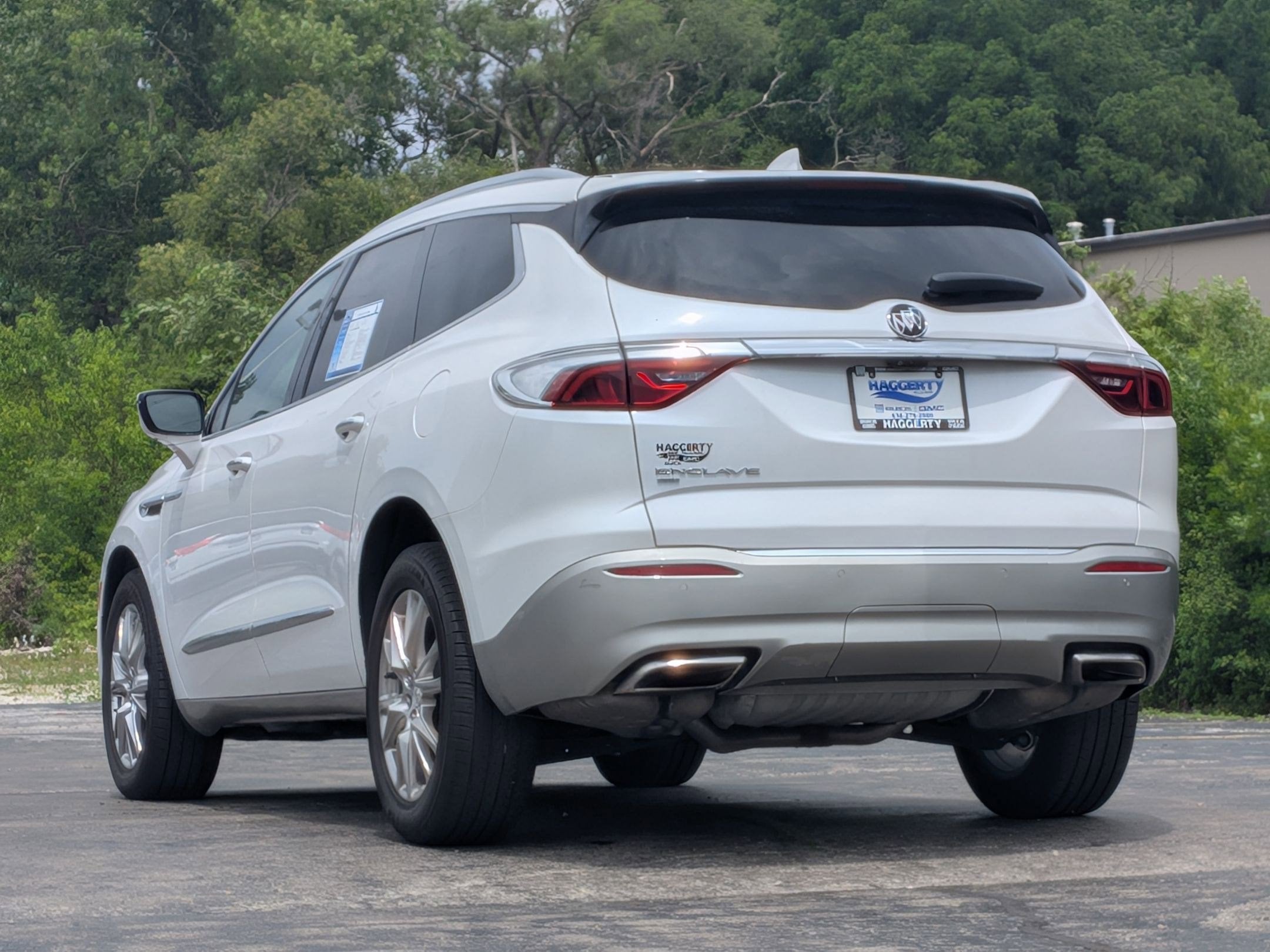 2022 Buick Enclave Essence