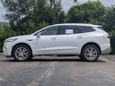 2022 Buick Enclave Essence