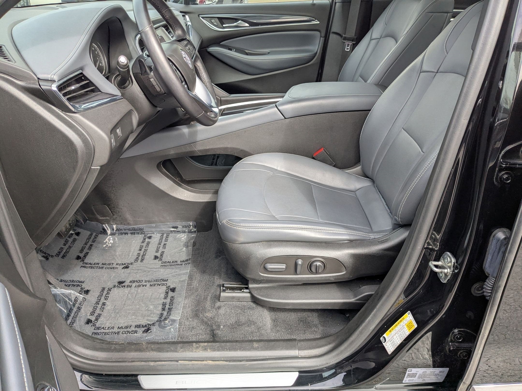 2022 Buick Enclave Essence