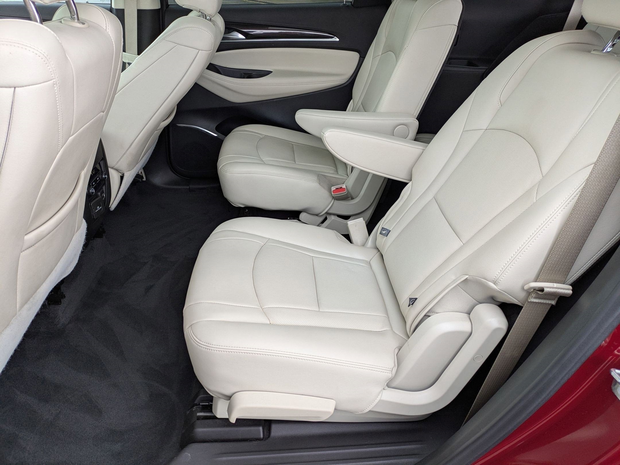 2022 Buick Enclave Essence