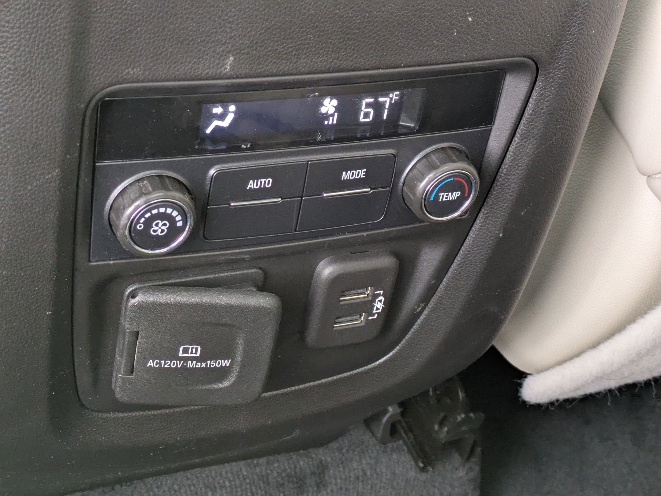 2022 Buick Enclave Essence