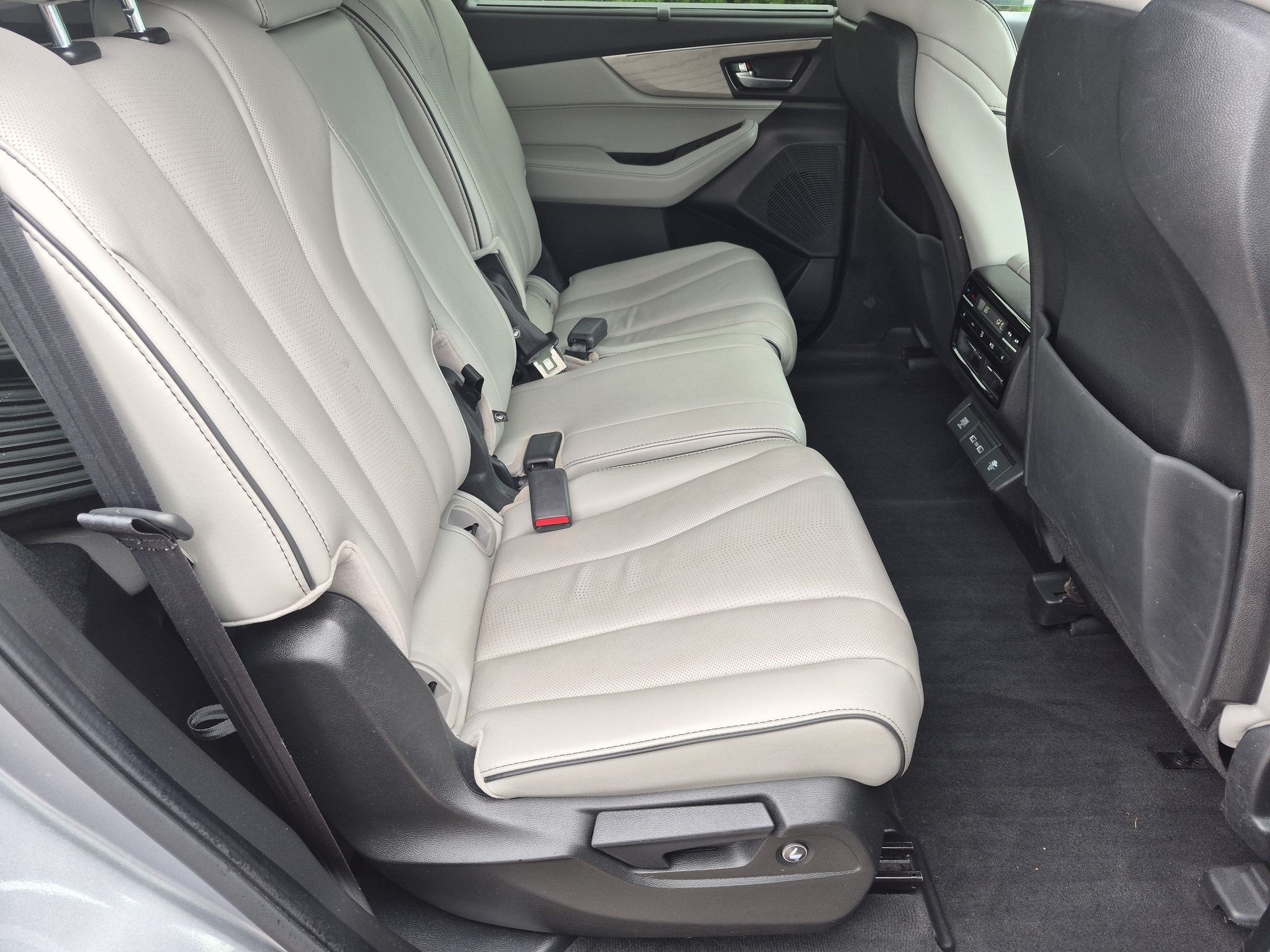 2022 Acura MDX Advance Package