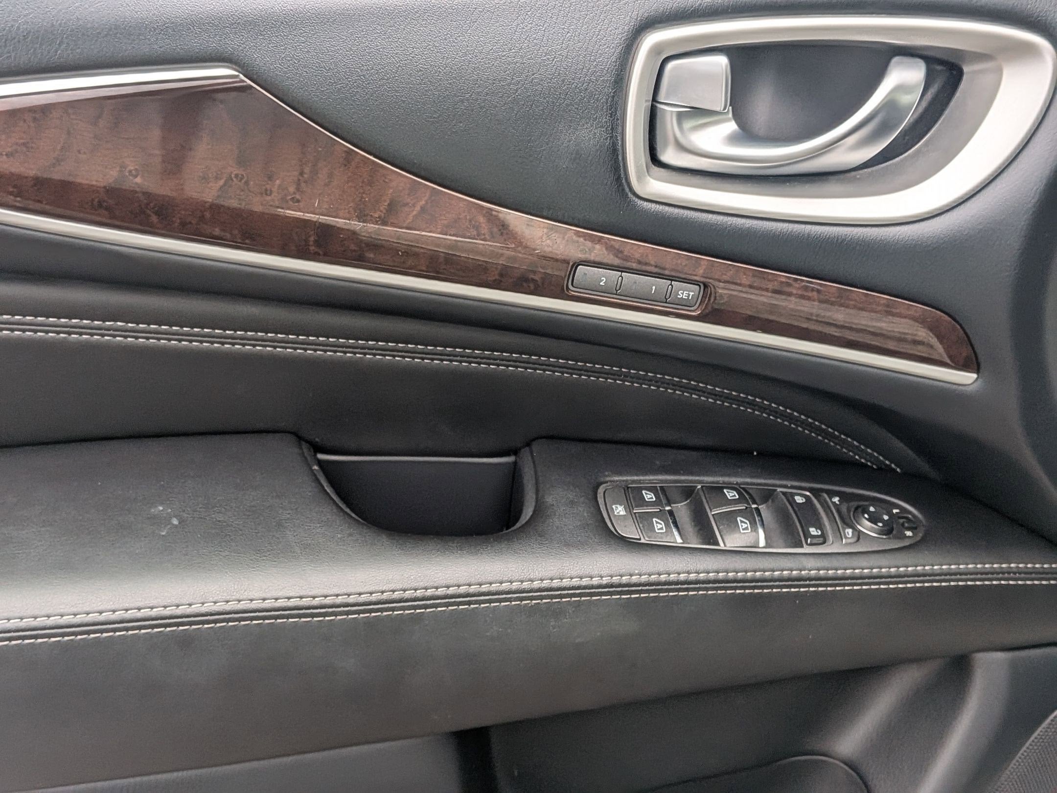 2019 INFINITI QX60 LUXE