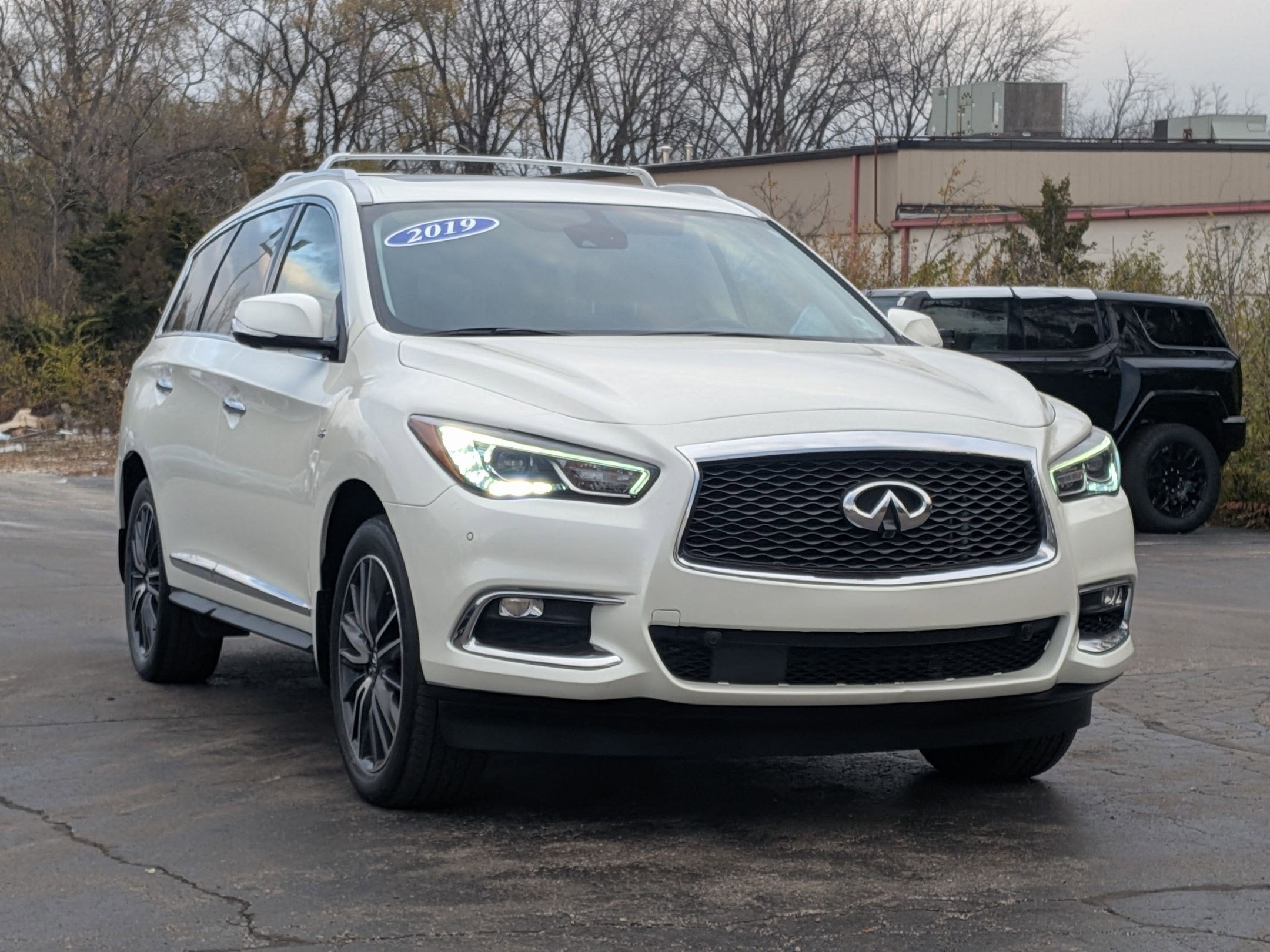 2019 INFINITI QX60 LUXE