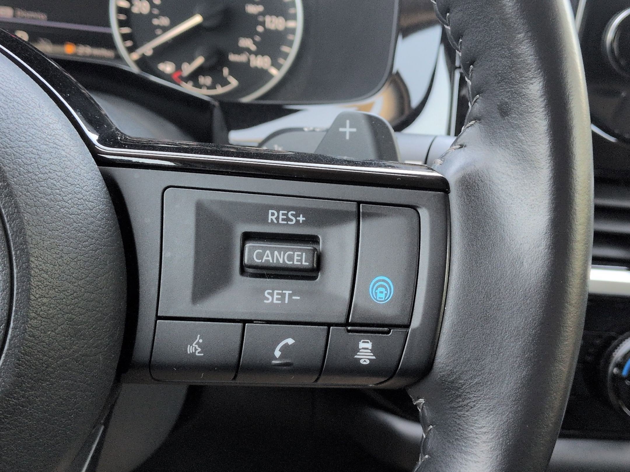 2022 Nissan Pathfinder SL 4WD
