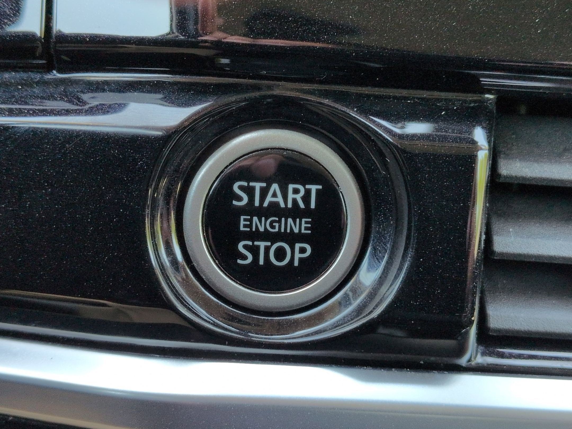 2022 Nissan Pathfinder SL 4WD