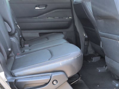 2022 Nissan Pathfinder SL 4WD