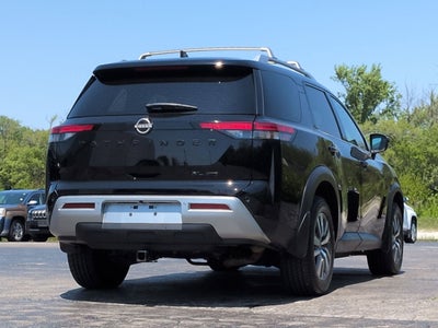 2022 Nissan Pathfinder SL 4WD