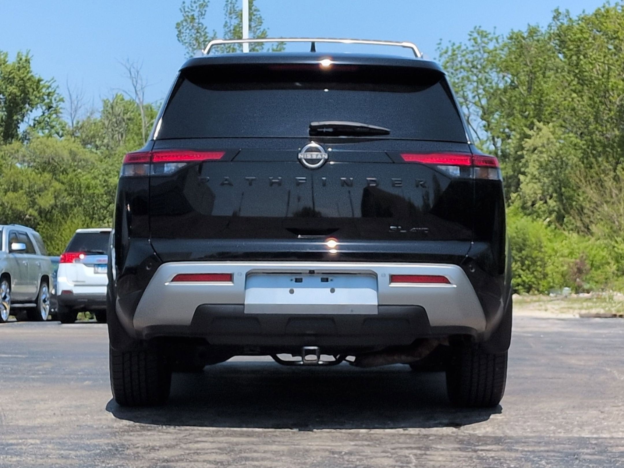 2022 Nissan Pathfinder SL 4WD