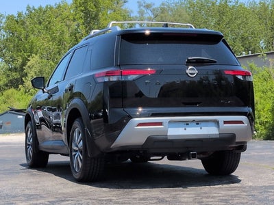 2022 Nissan Pathfinder SL 4WD