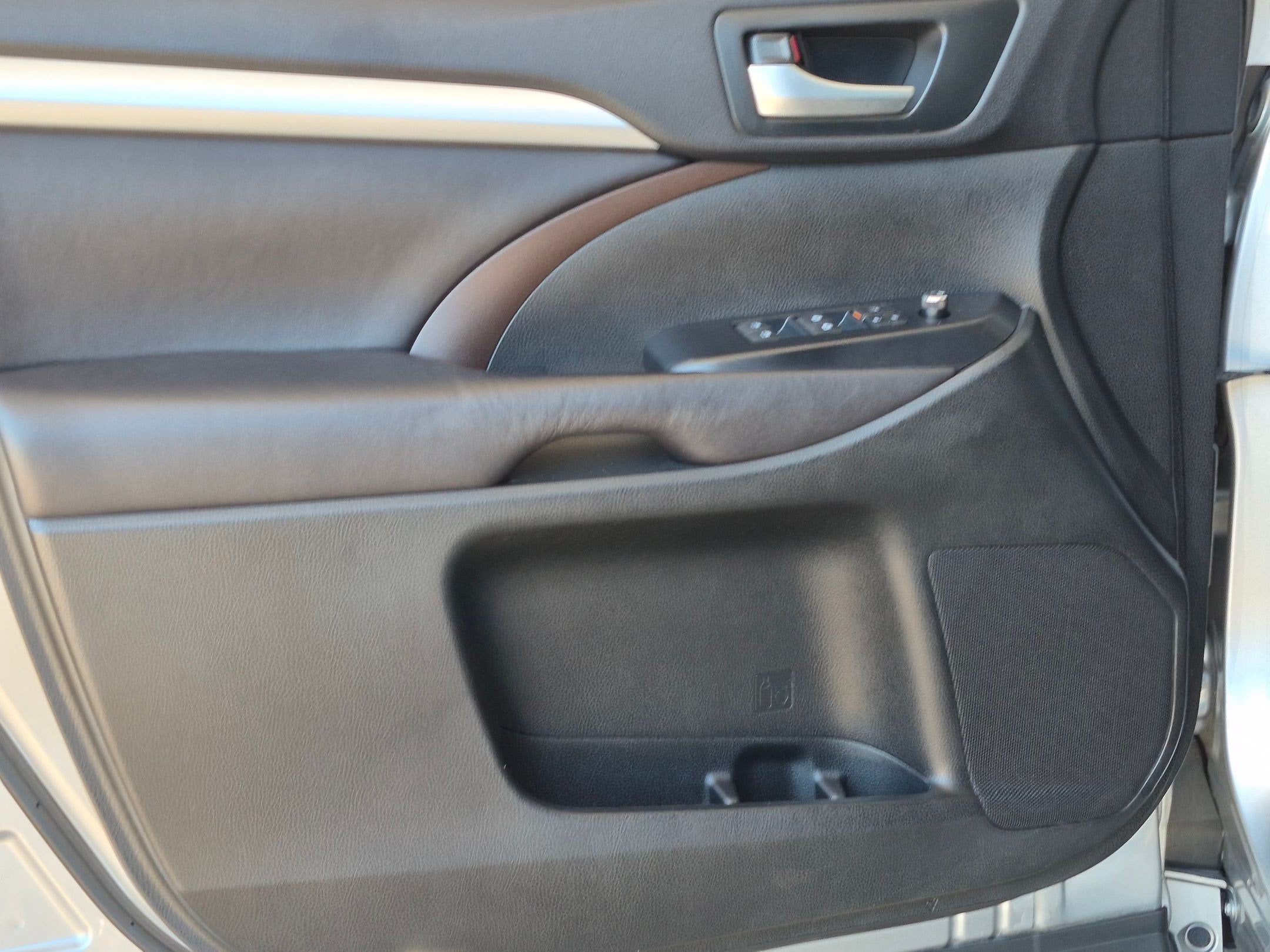 2016 Toyota Highlander XLE V6