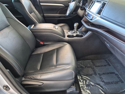 2016 Toyota Highlander XLE V6