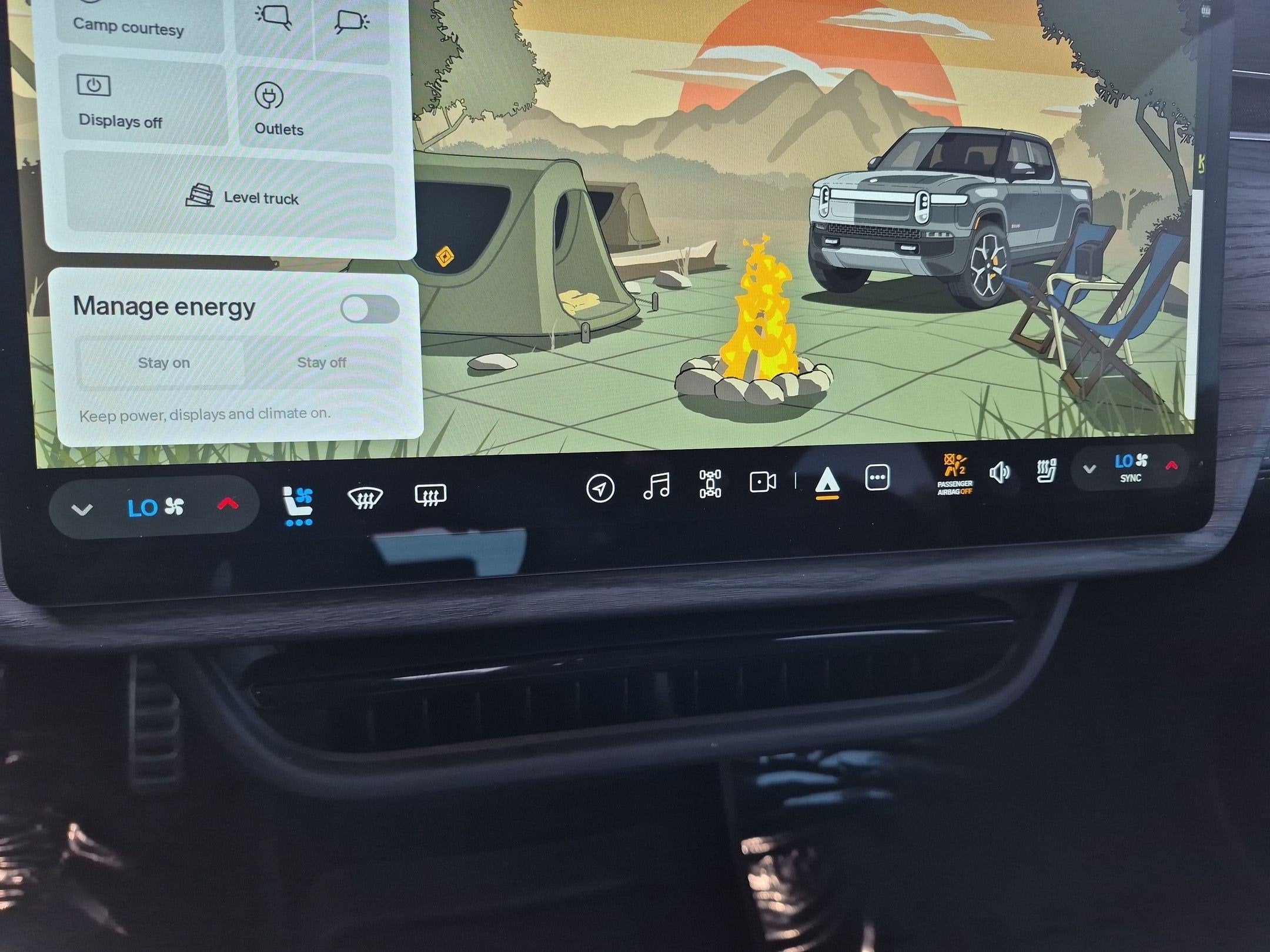 2023 RIVIAN R1T Adventure