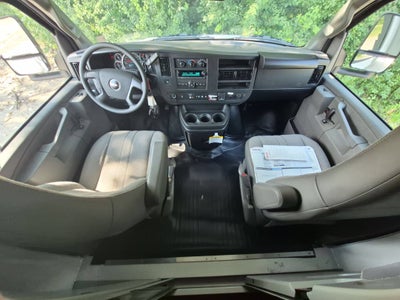 2026 GMC Savana Cutaway 3500 1WT
