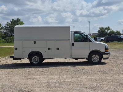 2026 GMC Savana Cutaway 3500 1WT