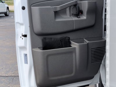 2026 GMC Savana Cutaway 3500 1WT