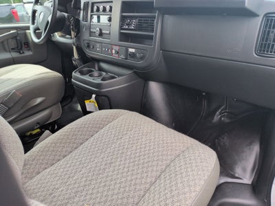 2026 GMC Savana Cutaway 3500 1WT