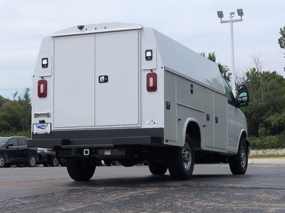 2026 GMC Savana Cutaway 3500 1WT