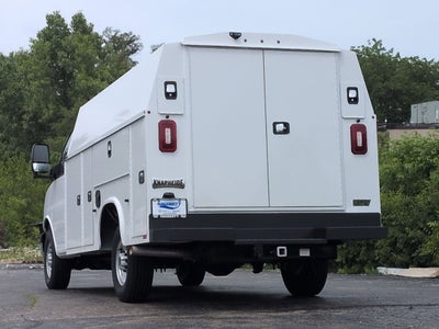 2026 GMC Savana Cutaway 3500 1WT