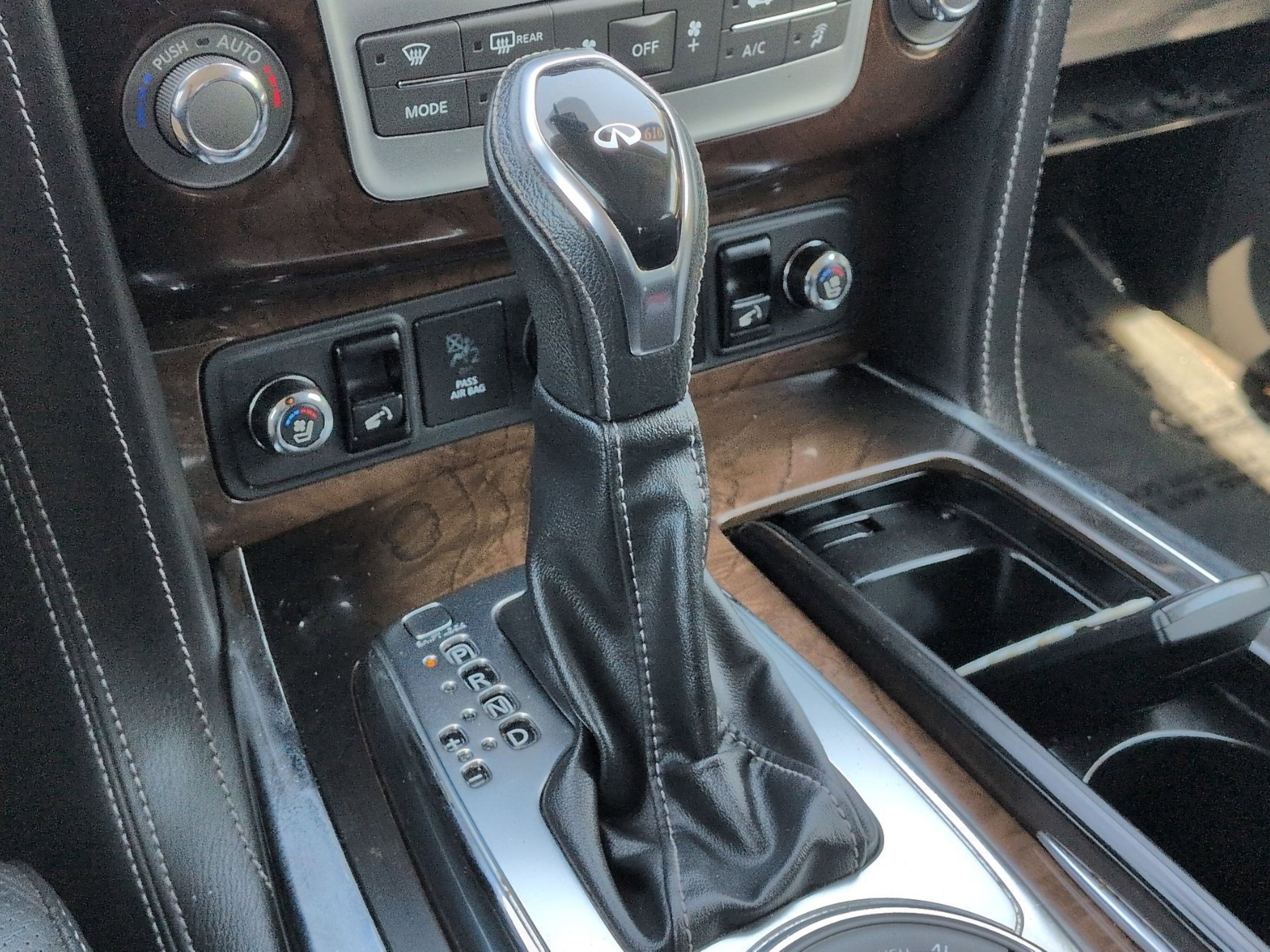 2019 INFINITI QX80 LUXE