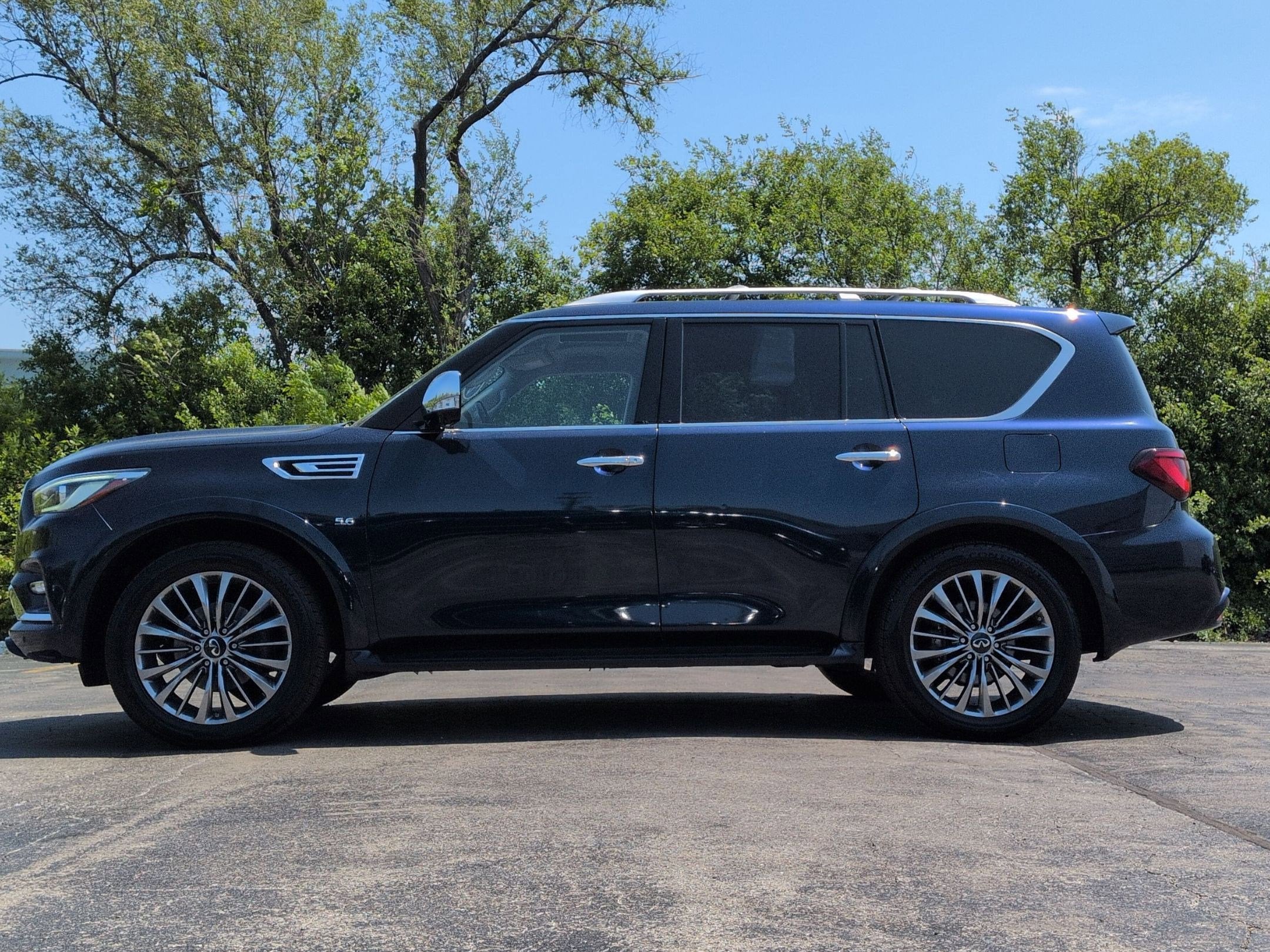 2019 INFINITI QX80 LUXE