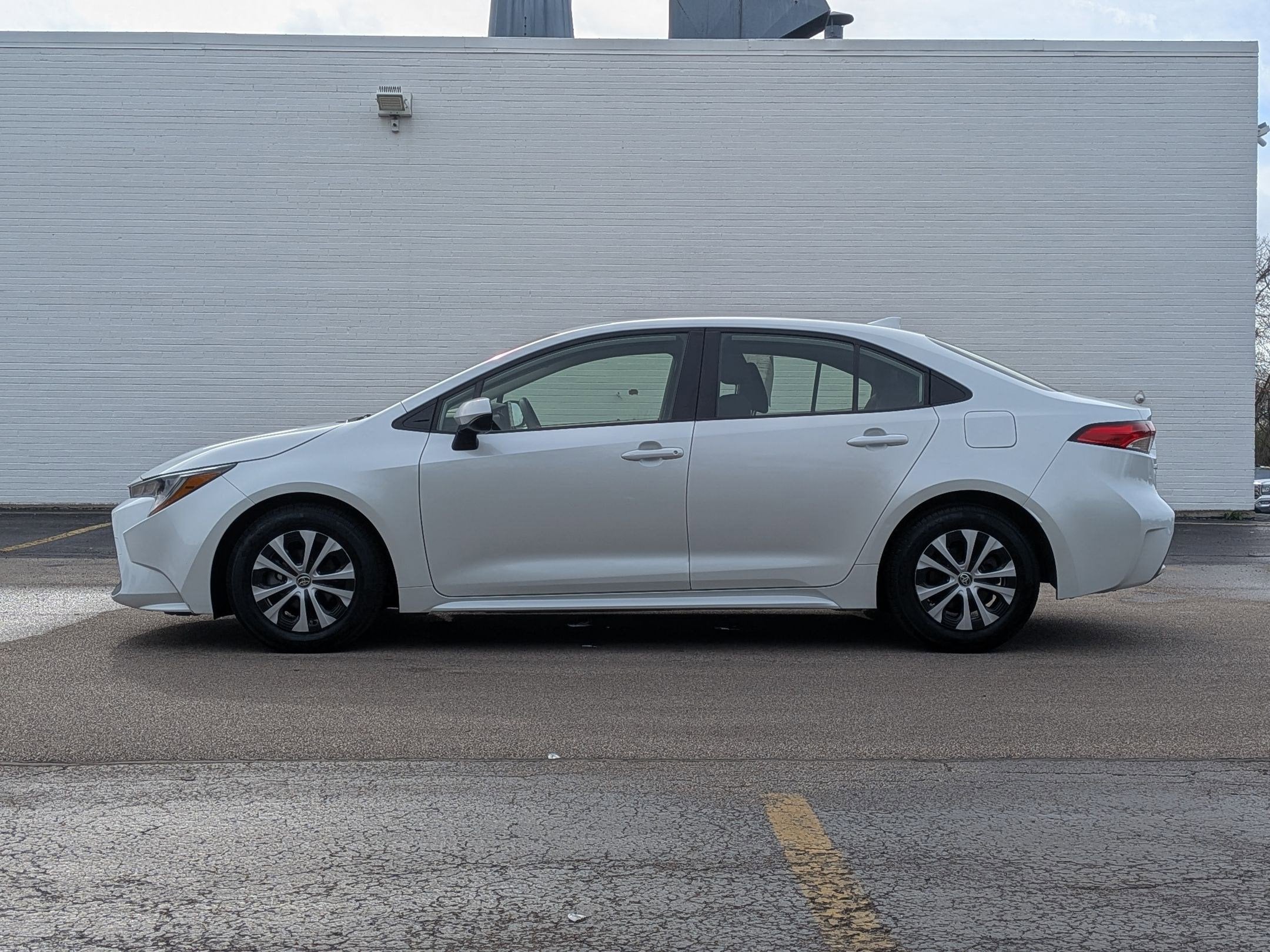 2022 Toyota Corolla Hybrid LE