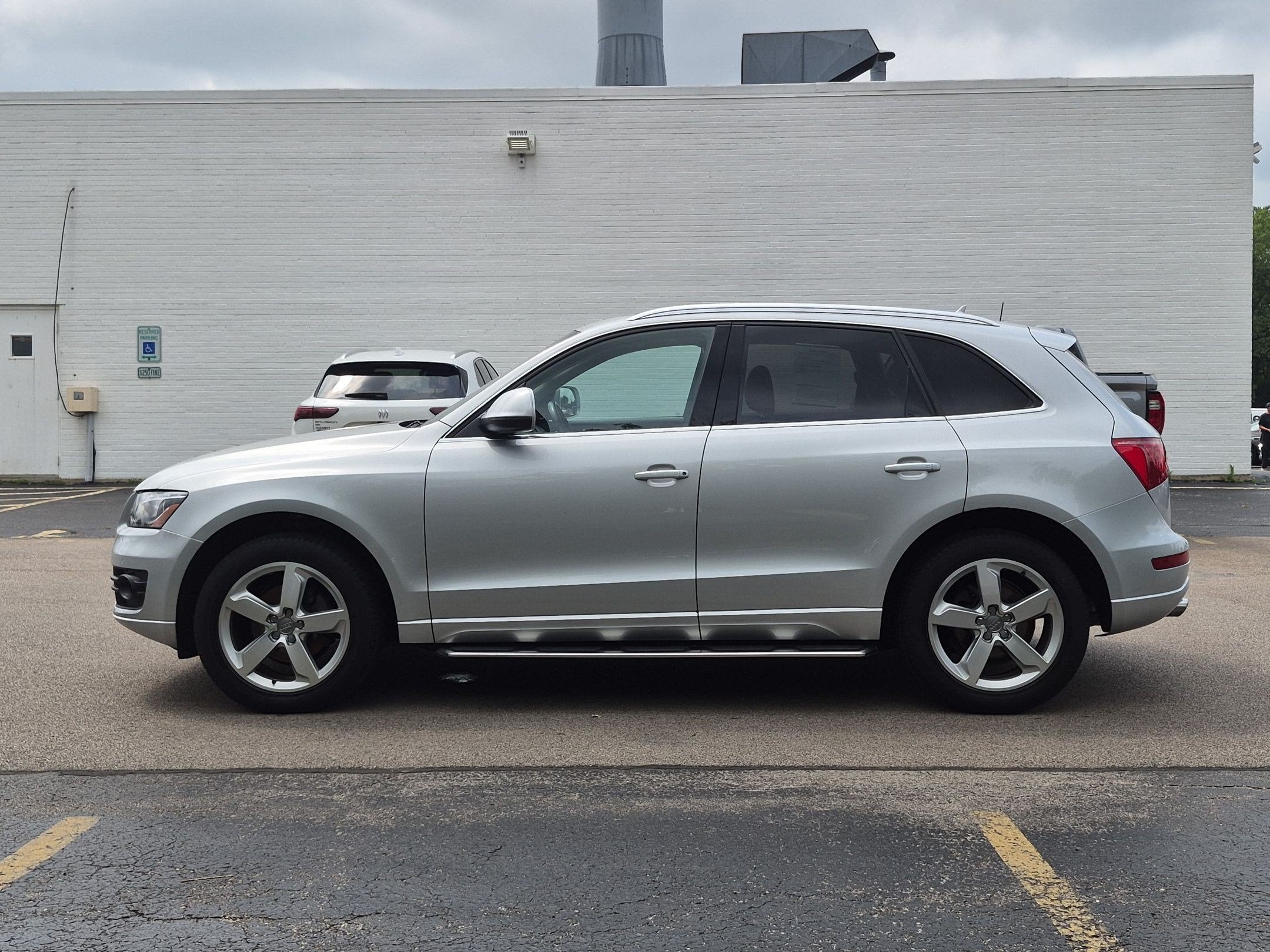 2012 Audi Q5 2.0T Premium Plus