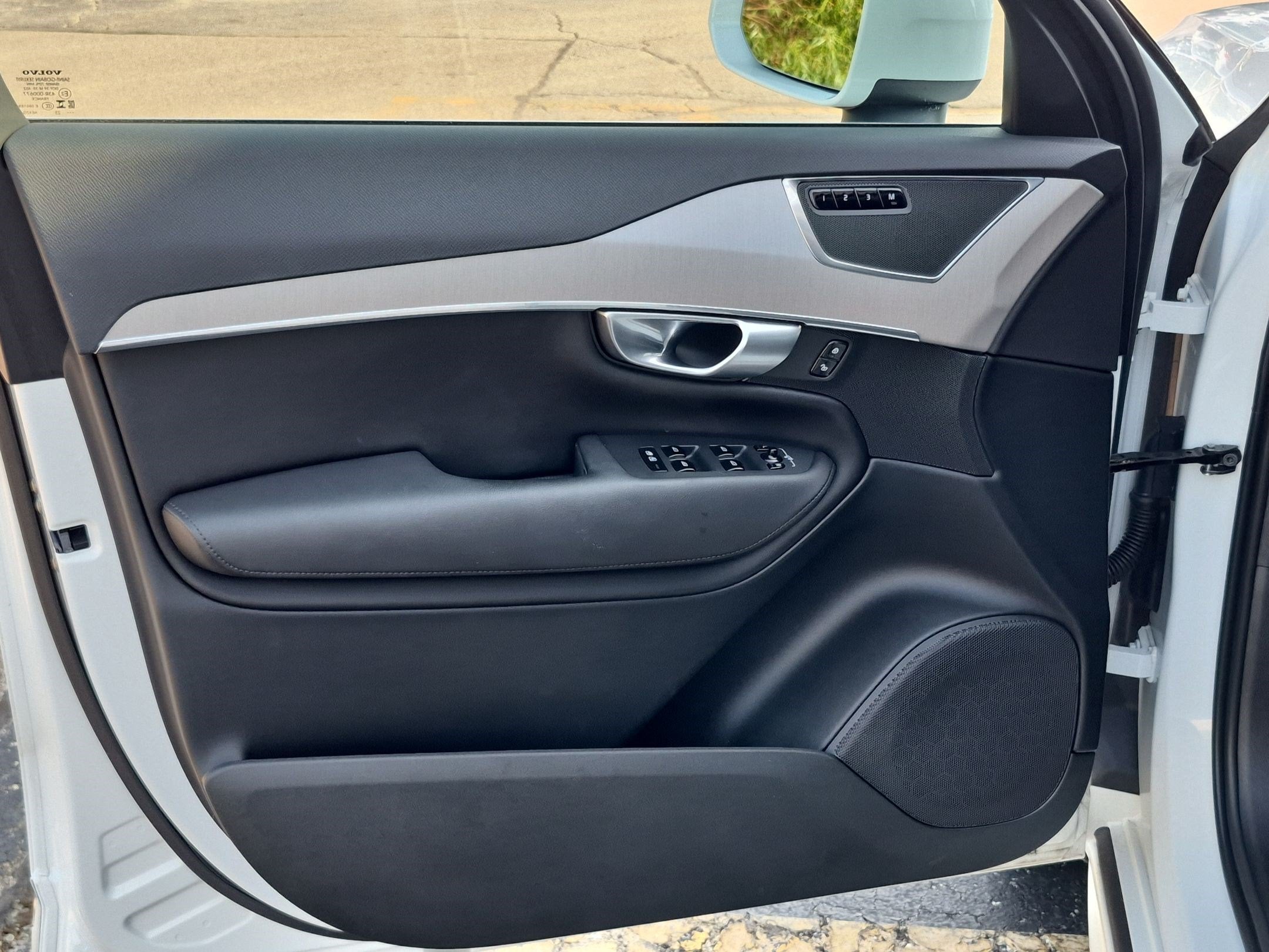 2024 Volvo XC90 B5 Core Bright Theme
