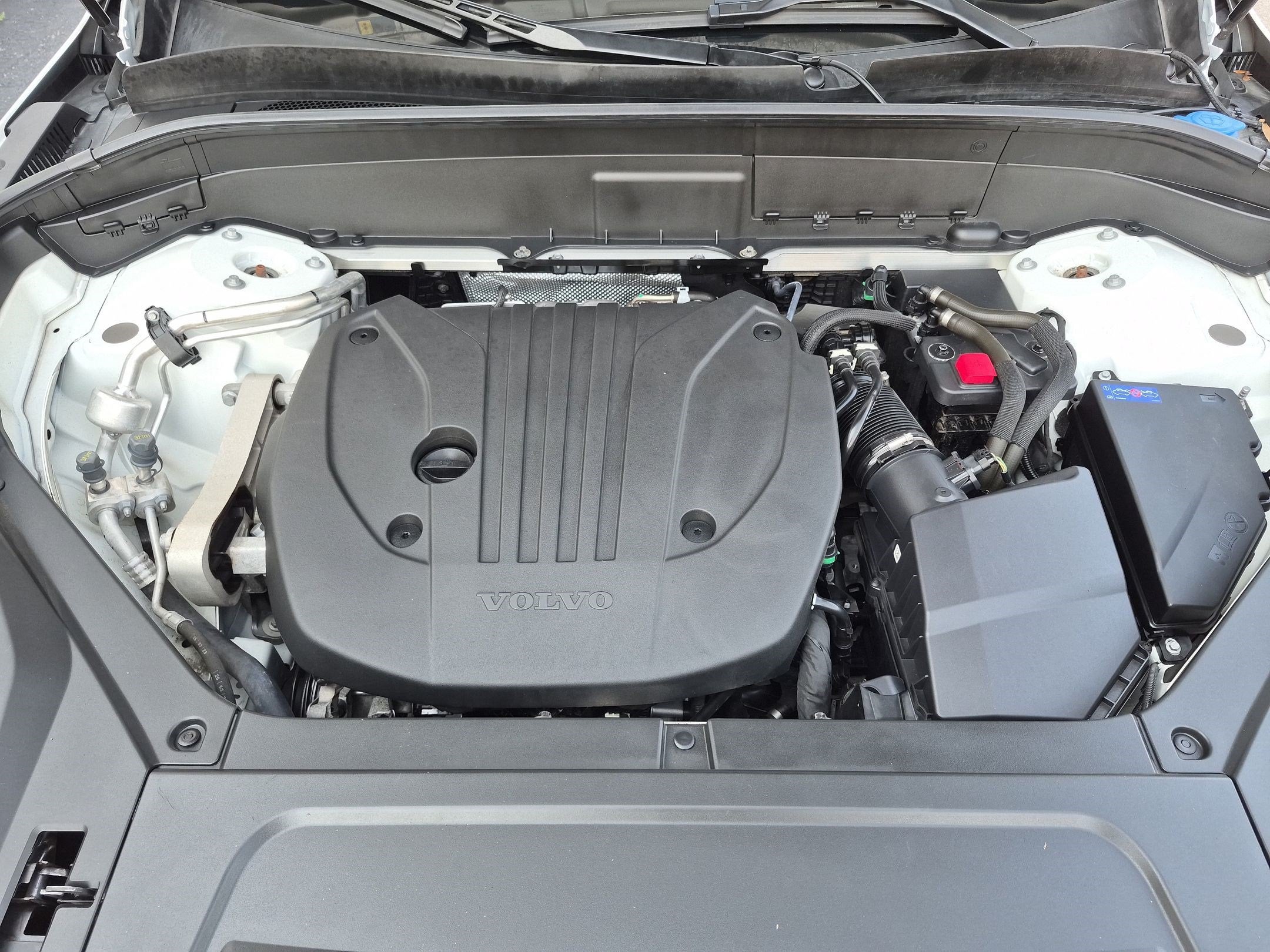2024 Volvo XC90 B5 Core Bright Theme