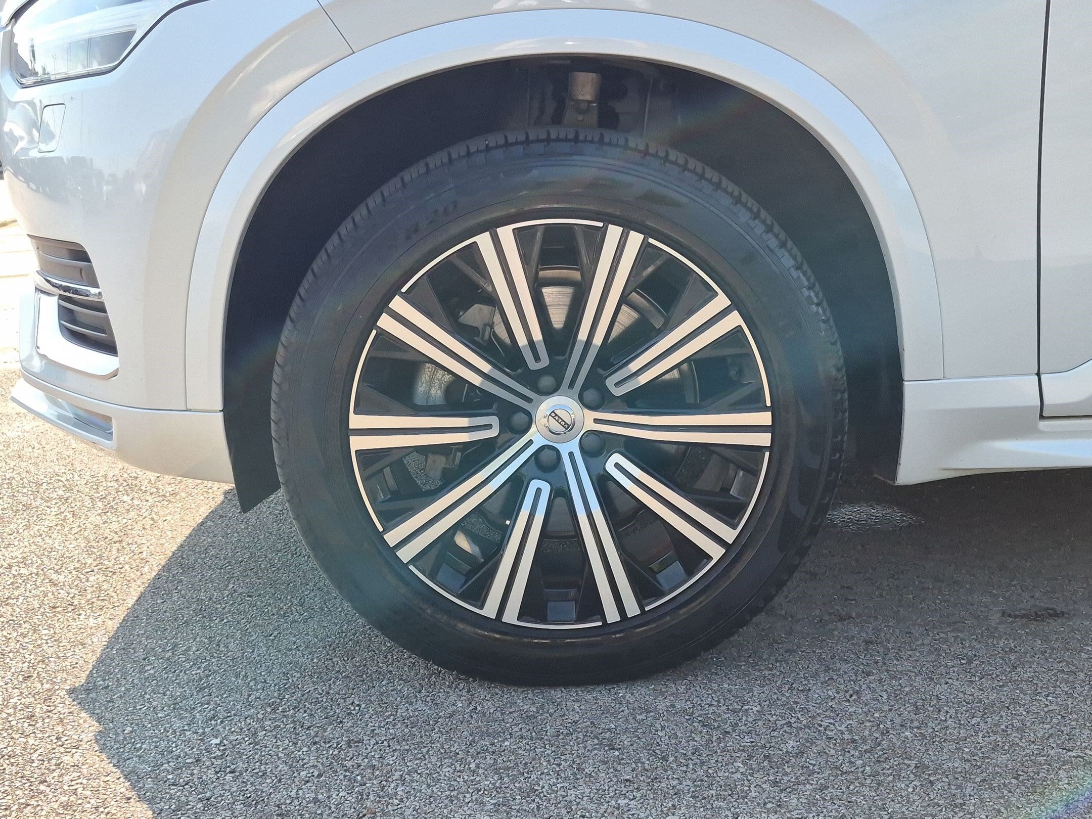 2024 Volvo XC90 B5 Core Bright Theme